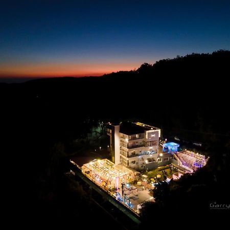 Hotel Rajpur Heights Dehradun Zewnętrze zdjęcie