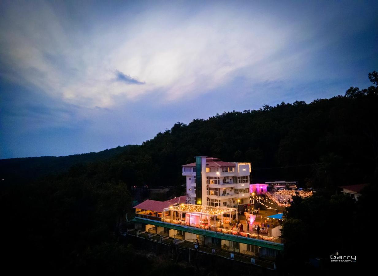 Hotel Rajpur Heights Dehradun Zewnętrze zdjęcie